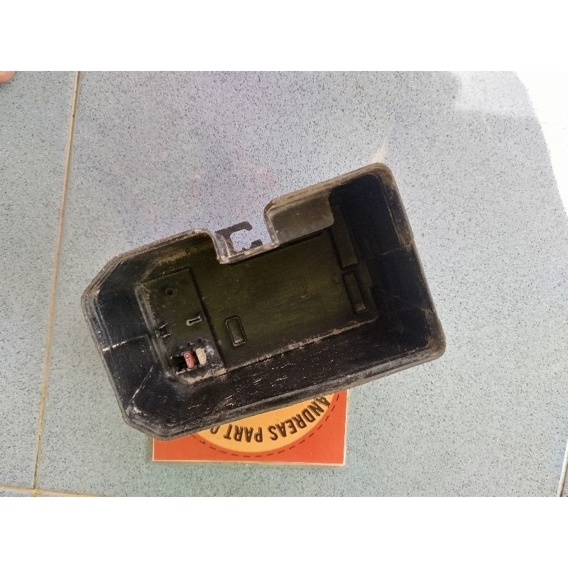 cover tutup aki box aki vario 125 150 k59 original bekas copotan