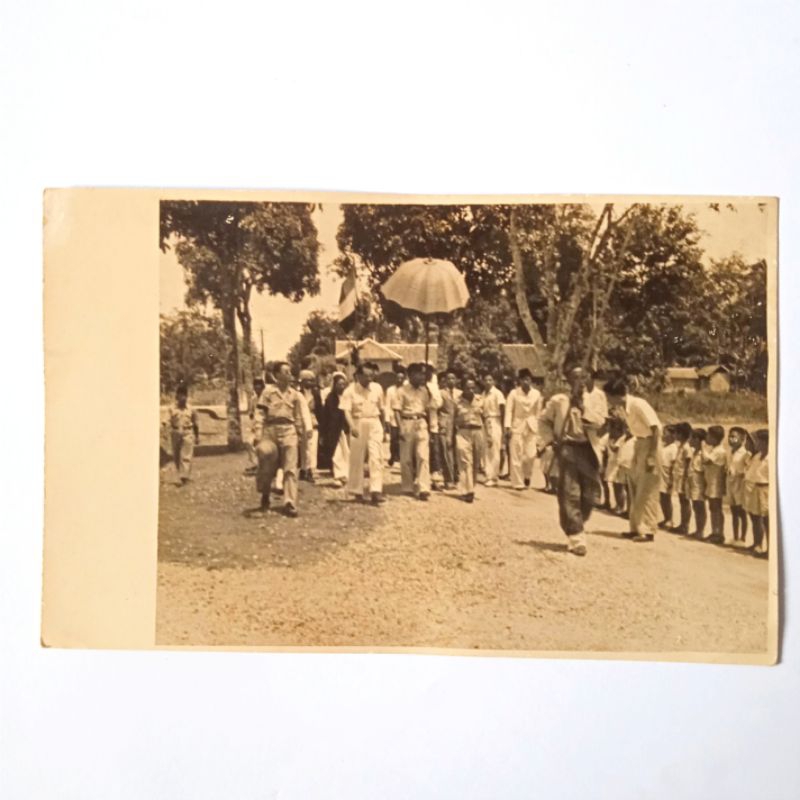 

Antik Foto Lama Era Kolonial Kunjungan Pejabat Stempel Pemerintahan