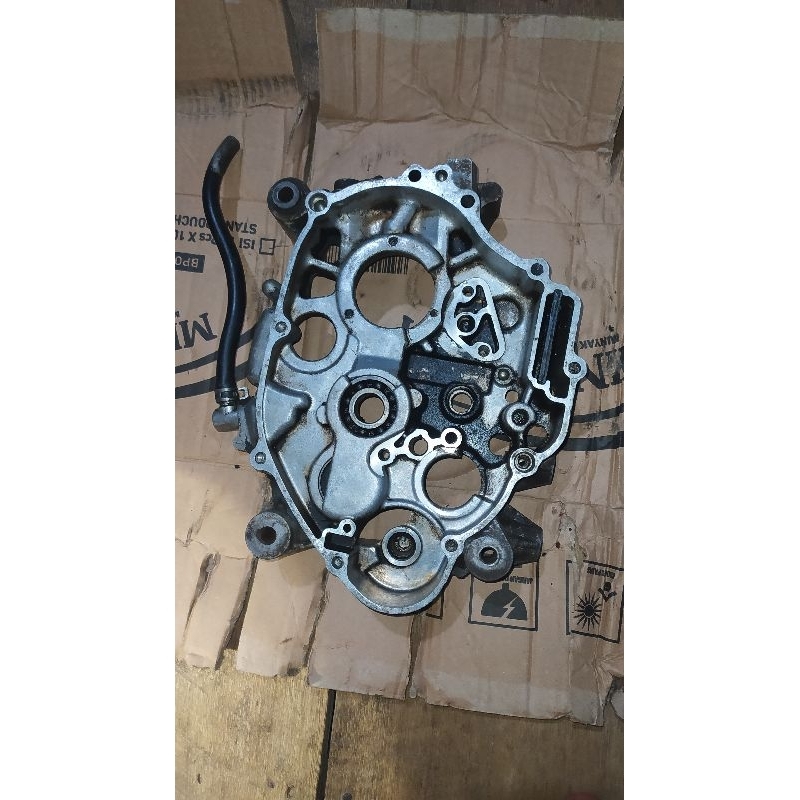 crankcase krengkes mesin bagian tengah kanan  Jupiter z 5tp Jupiter lama/Burhan original copotan mot
