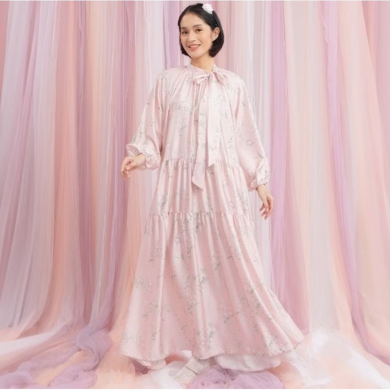 HijabChic Leulla Dress - Dress Motif Bunga Satin Premium