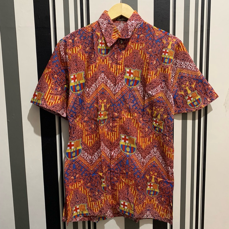 PRILTHISWAY [PRELOVED] ORIGINAL - ATASAN KEMEJA BATIK PRIA LAKI LAKI MOTOF BATIK FCB