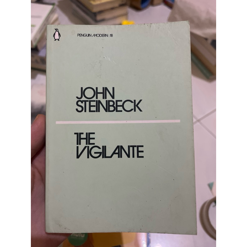 BUKU : (preloved) THE VIGILANTE - JOHN STEINBECK (penguin modern classics)