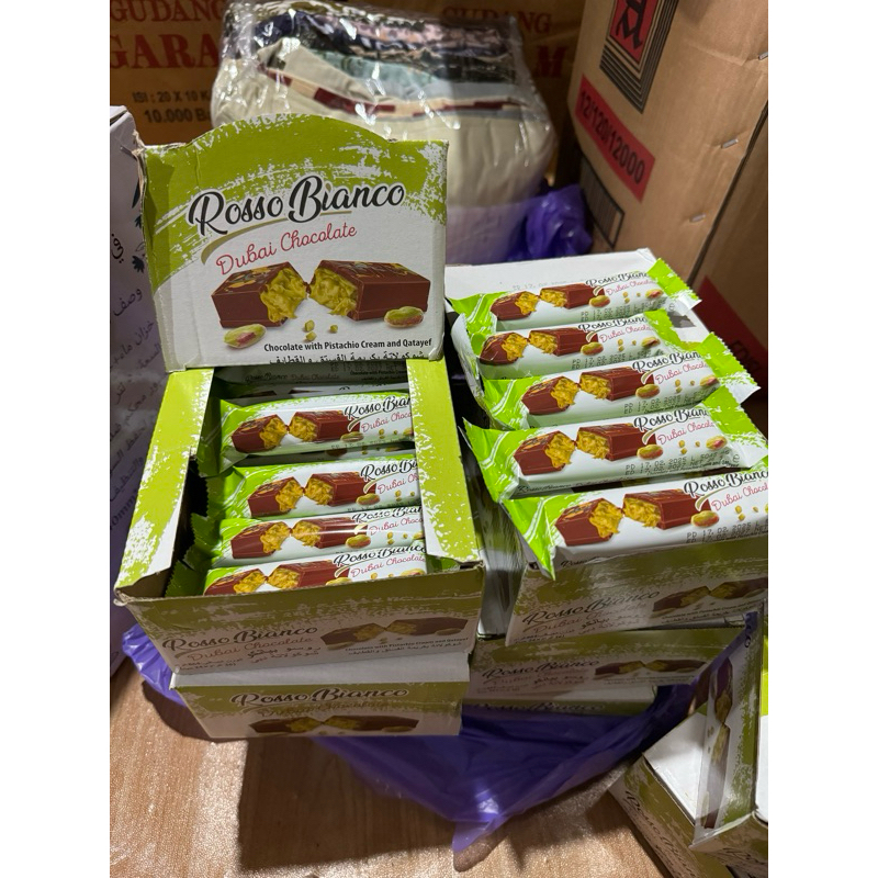 

(SATUAN) Coklat Dubai Rosso Bianco