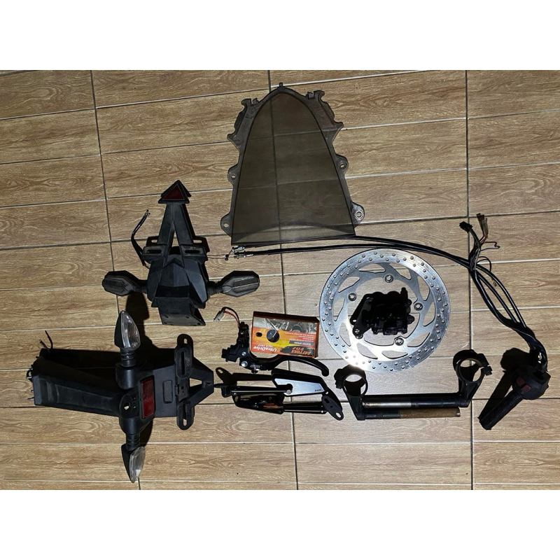 spakbor belakang ori R15