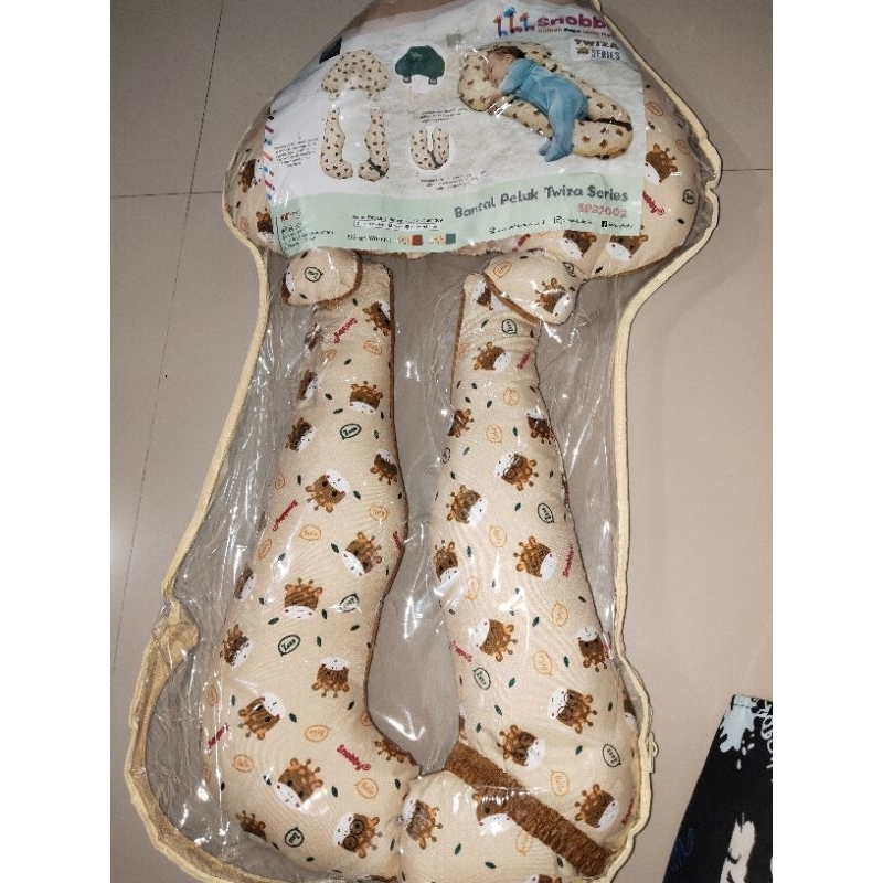 snobby bantal peluk bayi