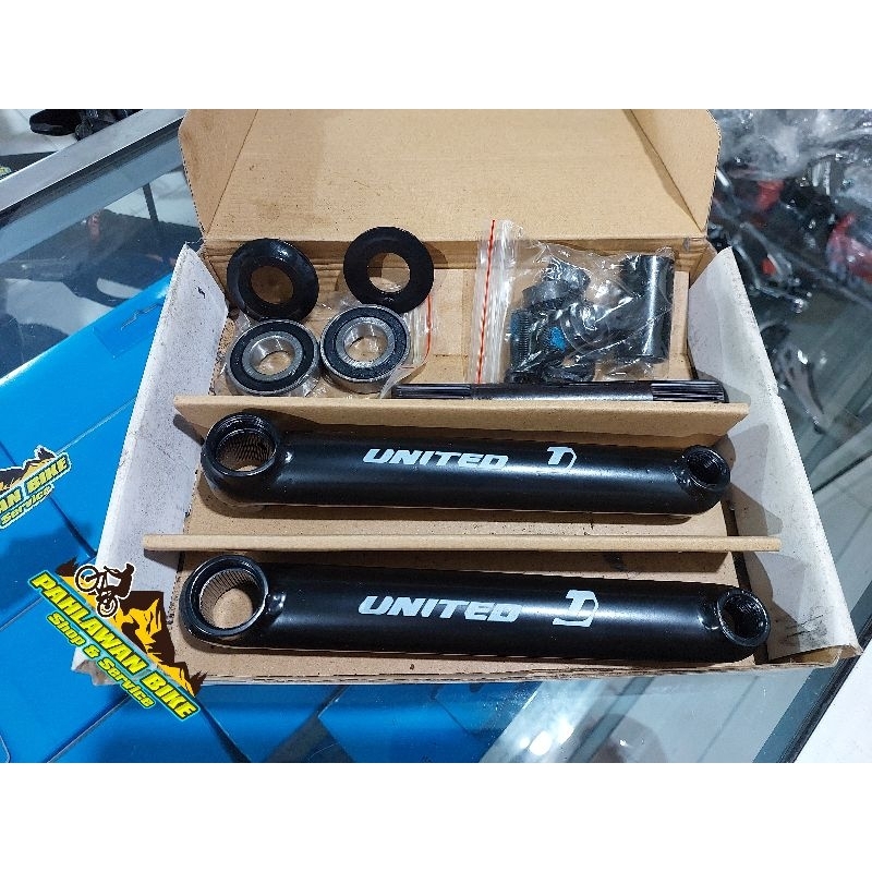 Crankset crank BB mid BMX United