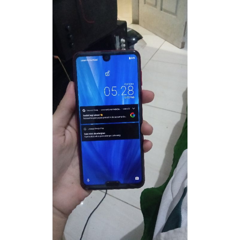 Sharp Aquos r3 Dt