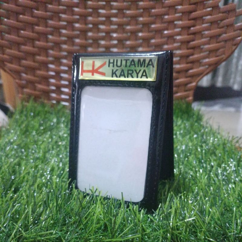 

Dompet id card saku Hutama Karya