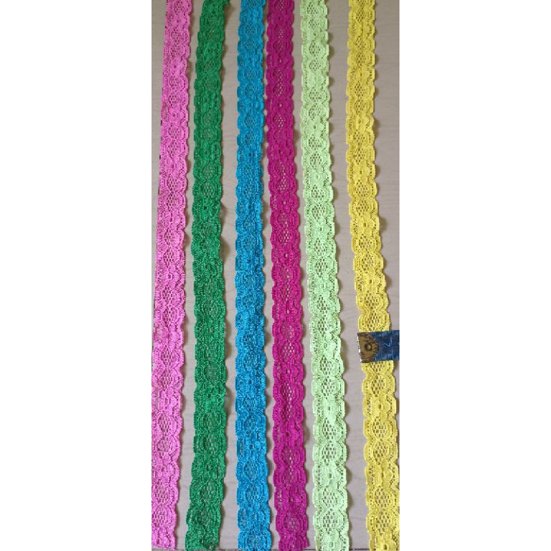 Renda stretch ukuran 2cm harga Rp 12000/15yard