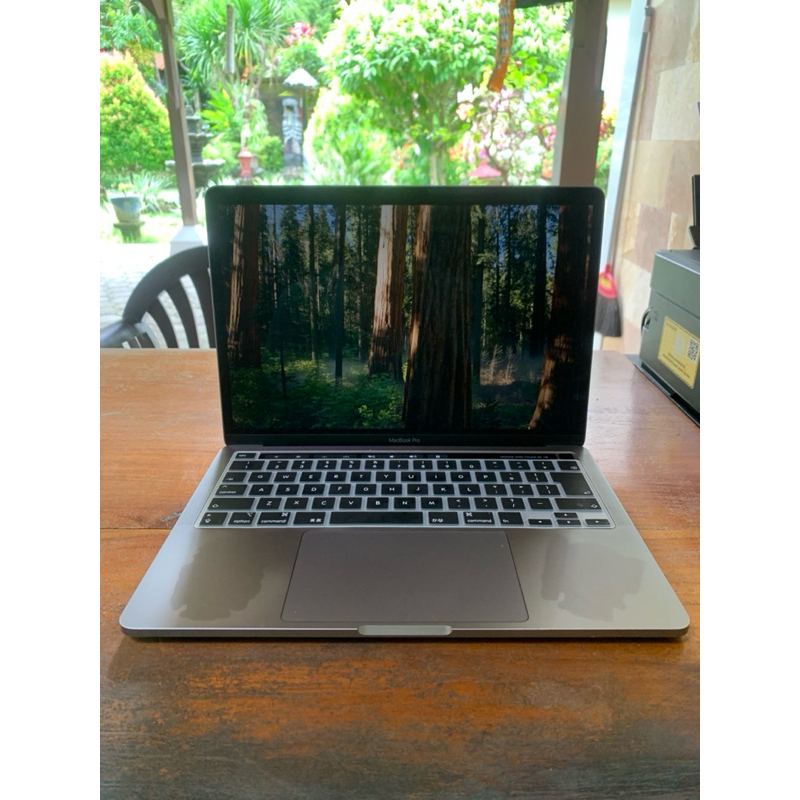 MacBook Pro M1 13inch Ram 8/256G second Bekas Fullset