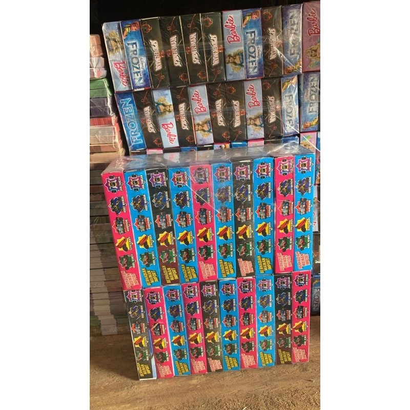 Kotak Kotak Mainan isi Mainan Anak-anak