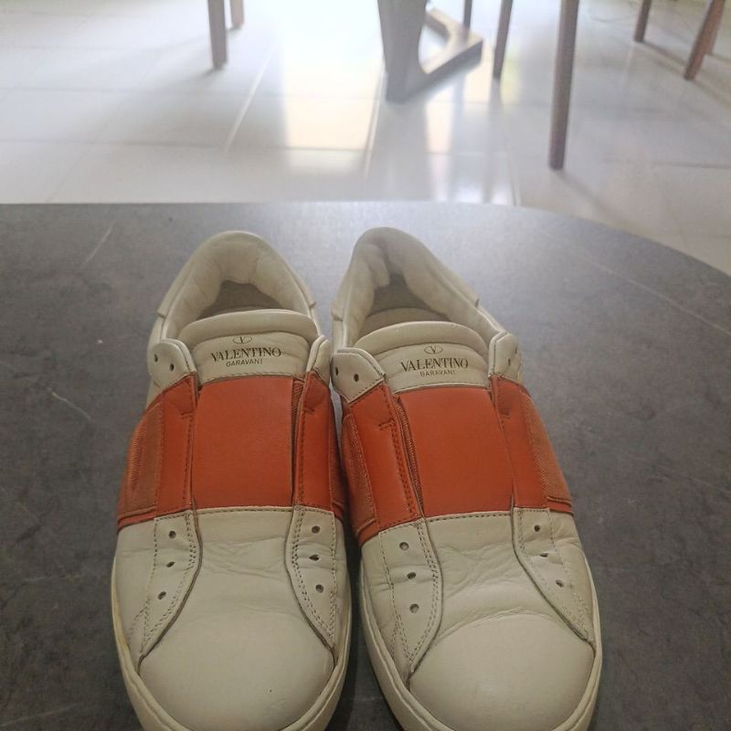 sepatu valentino garavani