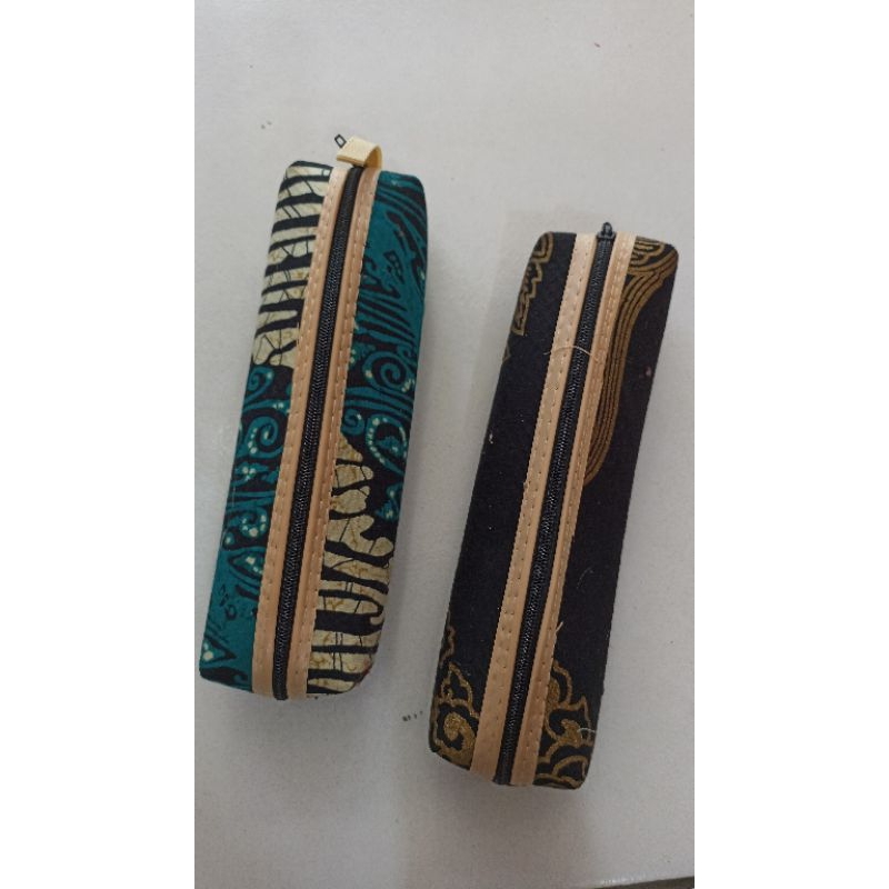 

tempat pensil batik