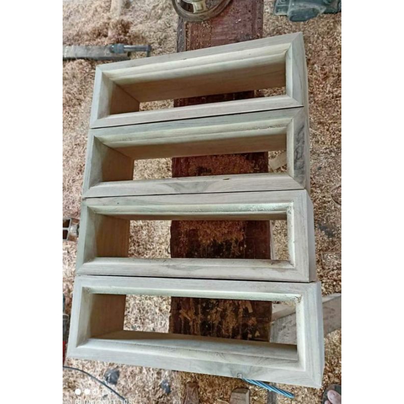 Loster ventilasi udara kayu mahoni murah