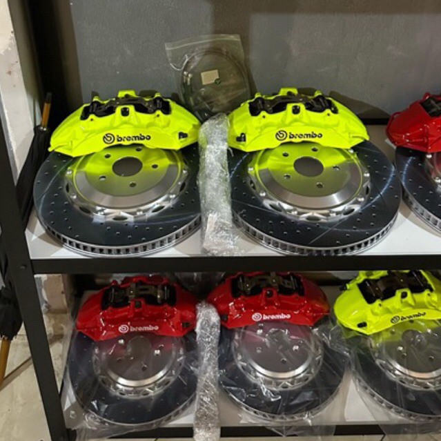 BBK BREMBO CTSV/GT6 6POT PNP INNOVA,FORTUNER,PAJERO,CIVIC,MERCI DAN BMW ALL TYPE CARS