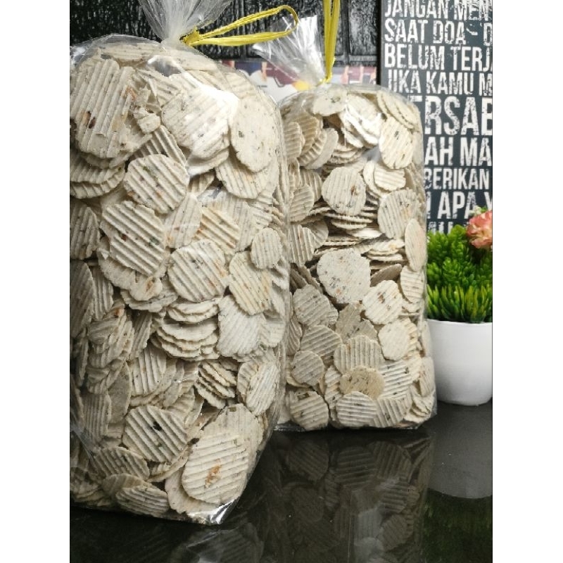 

(1000gr) kue gapit (rasa kacang, kencur, bawang, keju) enak gurih renyah
