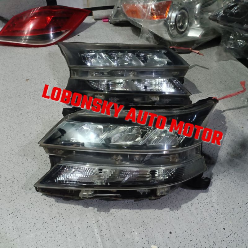 Headlamp lampu depan avanza xenia 2019 2020 2021