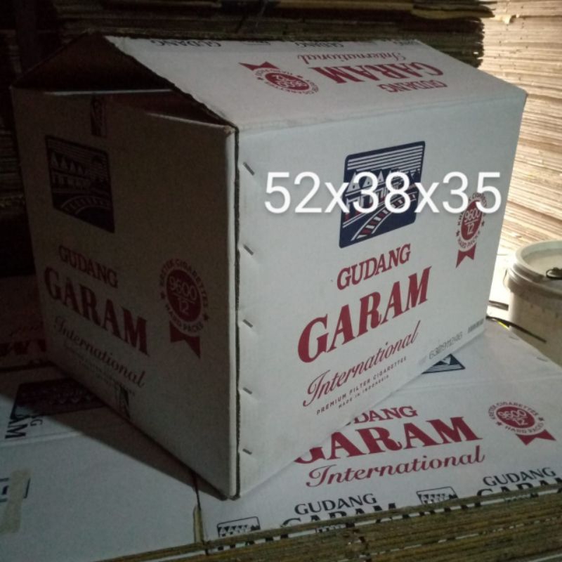 

KARDUS BEKAS/BESAR/TEBAL 2PLY UKURAN 52x38x35Cm UNTUK PEKING BARANG PINDAHAN DLL