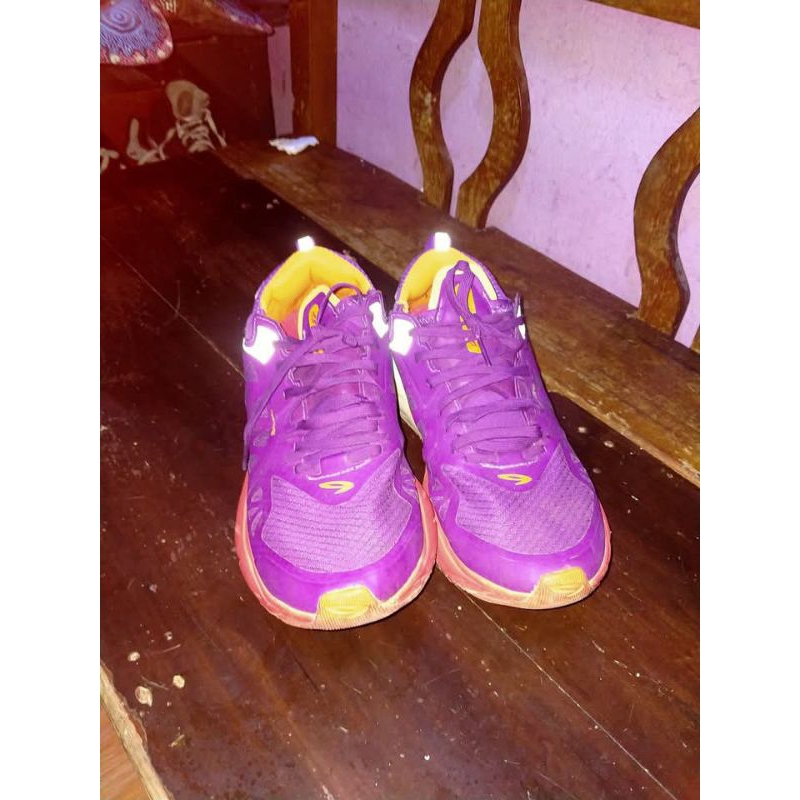 910 nineteen,sepatu trail/running