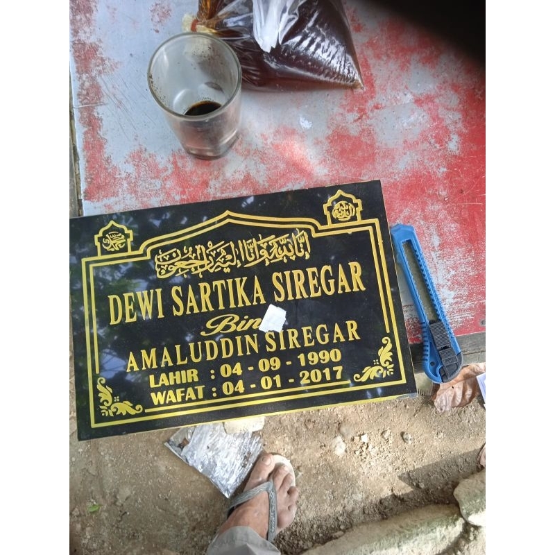 batu nisan 20x30 kepingan nama