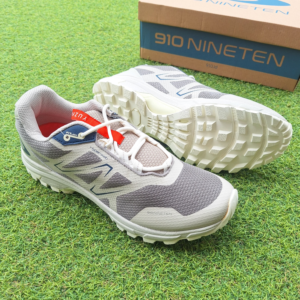 910 YUZA SEPATU TRAIL RUNNING