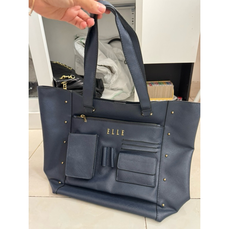 elle document bag