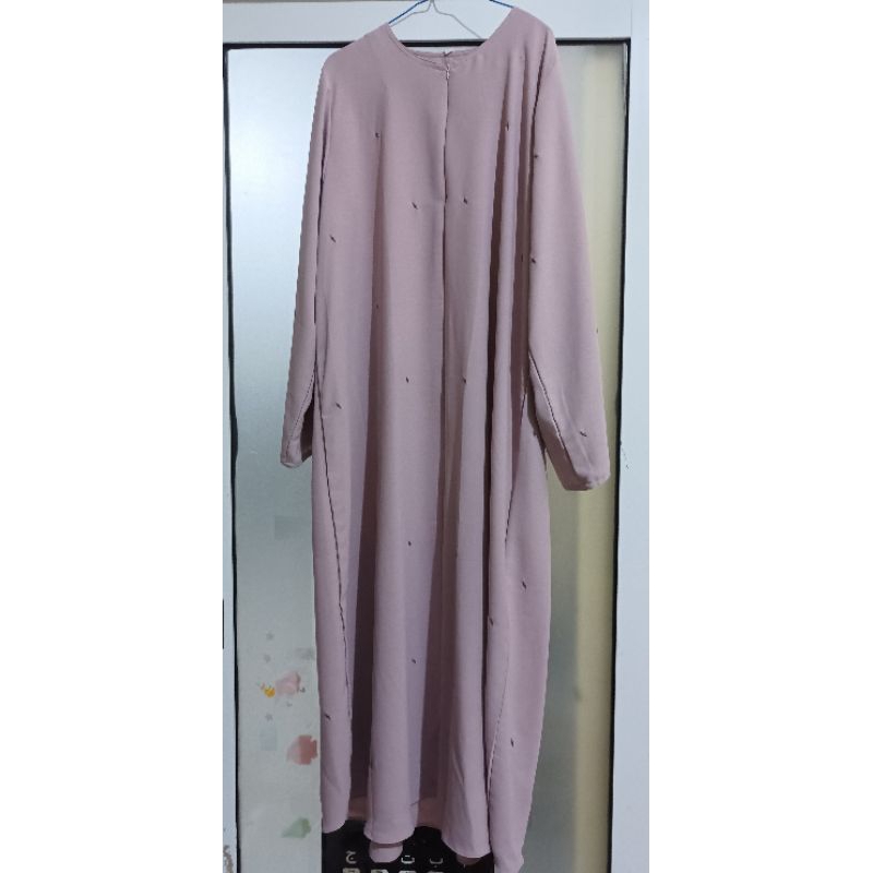 PRELOVED BANAFSYA ABAYA BARELY PINK SIZE M ALL BUSYRA