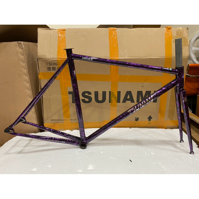 Frameset Sepeda Fixie TSUNAMI SNM4130 Warna Hitam-Ungu Bahan Chromoly