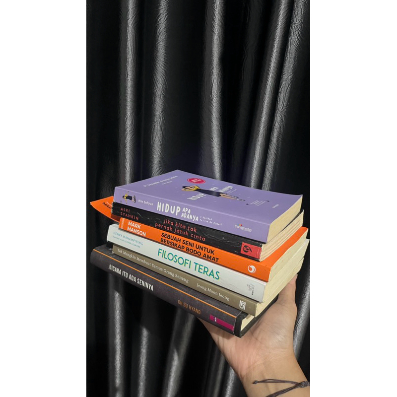 BUKU BEKAS FILOSOFI TERAS, SEBUAH SENI BERSKAP BODO AMAT BICARA ITU ADA SENI NYA HIDUP APA ADANYA TA