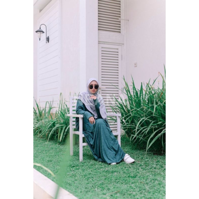 (Preloved hanya lepas tag) Kavina Rinai Hijau Tosca Neahijab