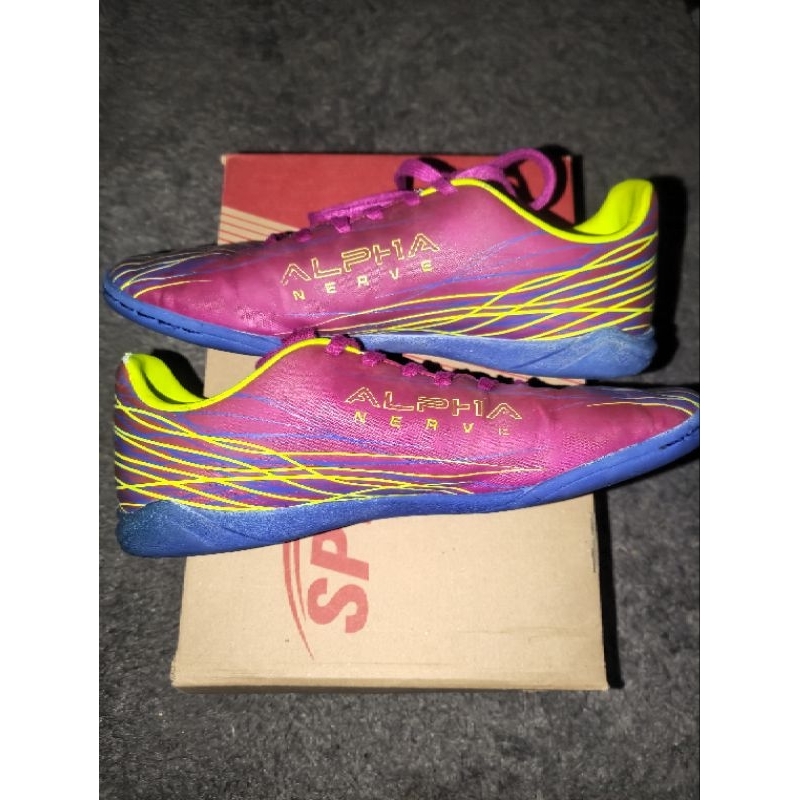 Sepatu futsal specs accelerator