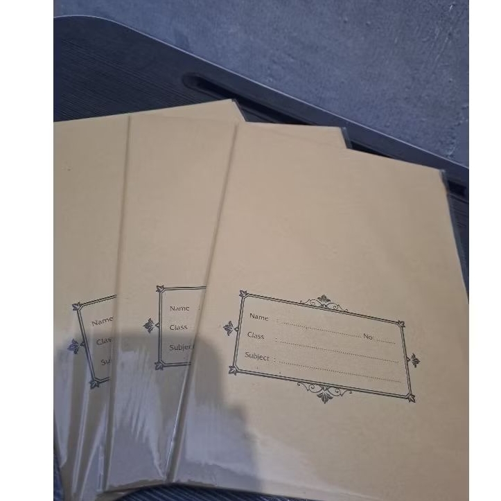 

1 Pack (20pcs) Sampul buku kwarto/ sampul coklat ukuran (25,5 × 19 cm) murah