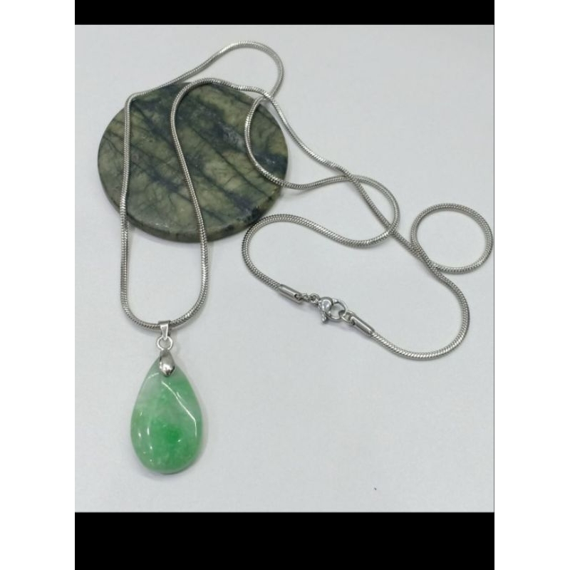 kalung rantai liontin batu permata giok