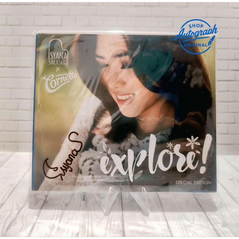 CD original isyana beserta tanda tangan aslinya