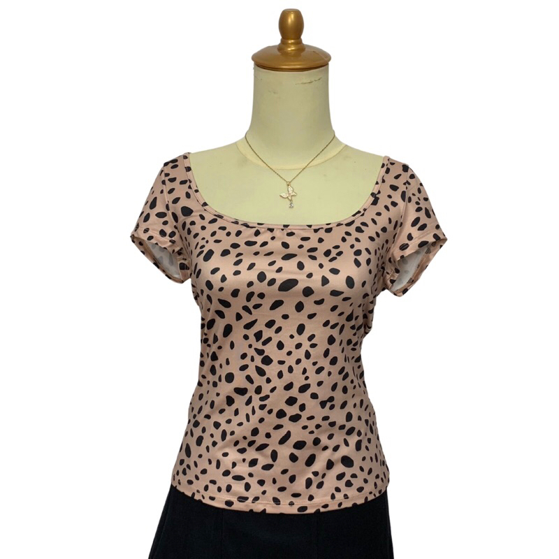 Fashion Atasan wanita | pakaian branded import dan sisa export | Top wanita | kaos motif leopard | b