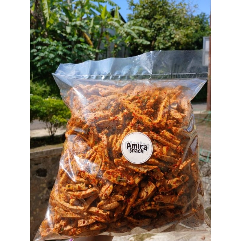 

keripik keripik renyah by amira snack (basreng stik)