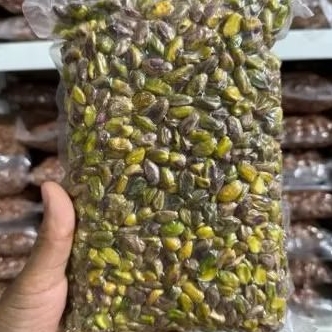 

Pistachio Mentah Kacang Kupas Tanpa Kulit Repackage 100gram 250gram 500gram 1kg
