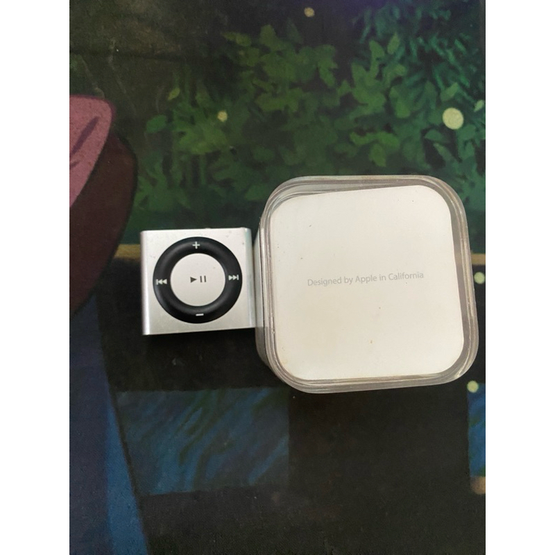 Ipod Shuffle Gen 4 Memory 2 Gb Gray minus