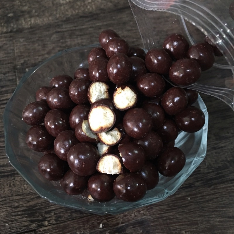 

BISKUIT BOLA MINI COKLAT 1KG | BOLA COKLAT ISI BISKUIT