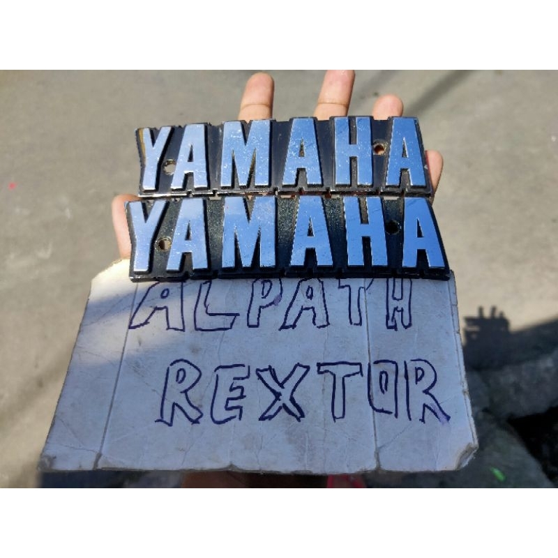 Emblem tangki Yamaha RX Spesial original sepasang