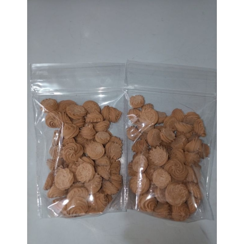 

sagu kerucut coklat