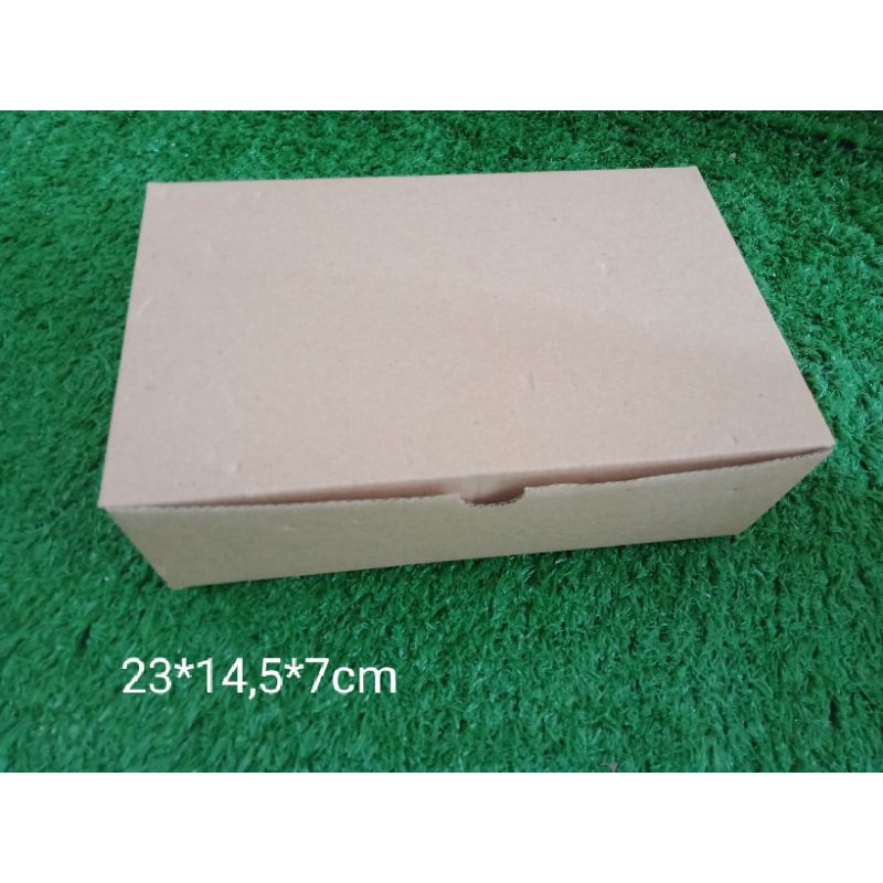 

(isi 3) Box Hampers Kardus uk. 23x14,5x7cm E Flute Coklat