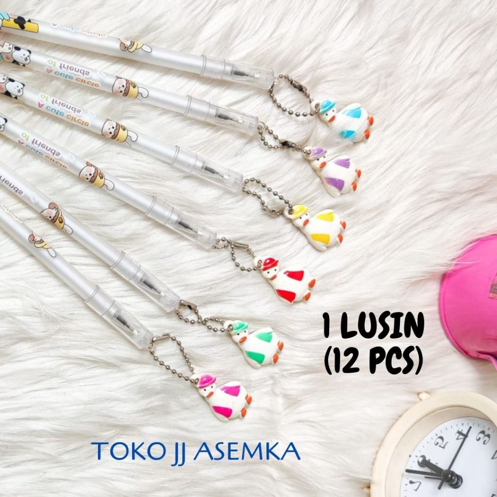 

1 LUSIN (12 PCS) PULPEN MURAH GANTUNGAN BEBEK KARTUN BERTOPI LUCU DUCK BOLPEN PULPEN PEN ANAK COD