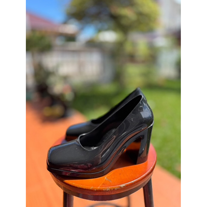 (Preloved) Melissa block heels - black