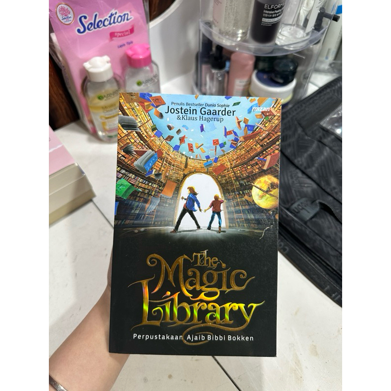 PRELOVED NOVEL ORIGINAL THE MAGIC LIBRARY