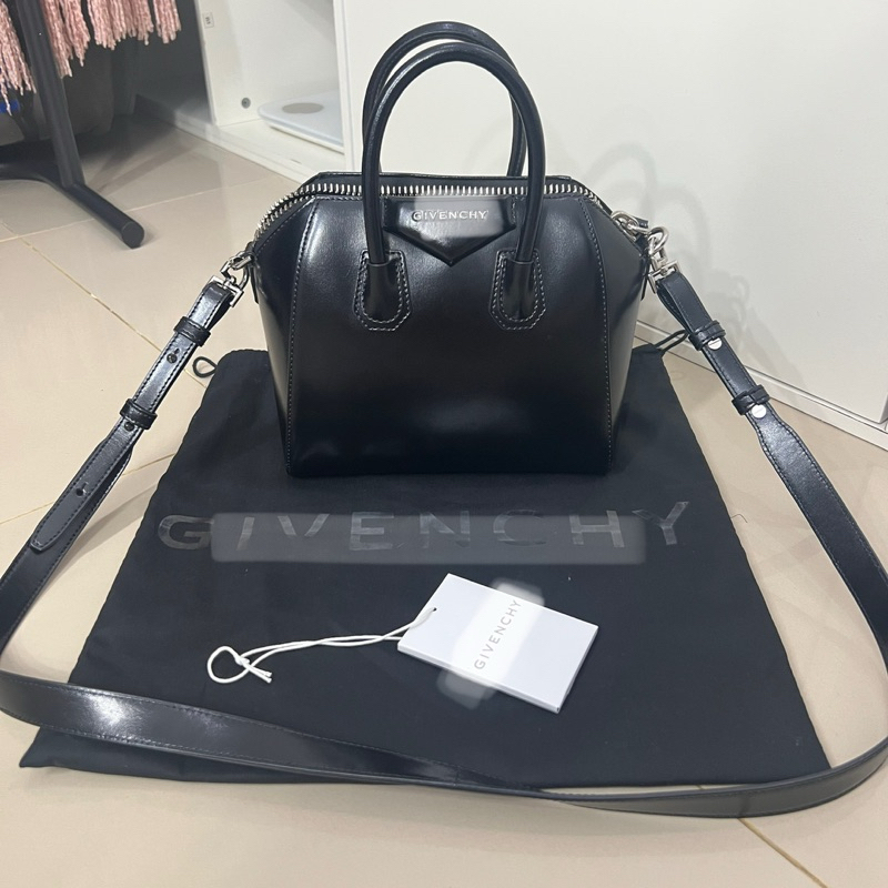 (Preloved) Givenchy Antigona Mini Black Smooth Leather Bag