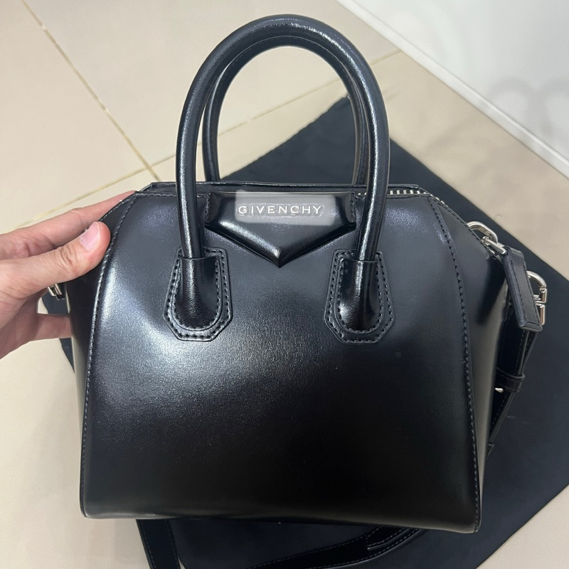 Givenchy Antigona Mini Black Smooth Leather