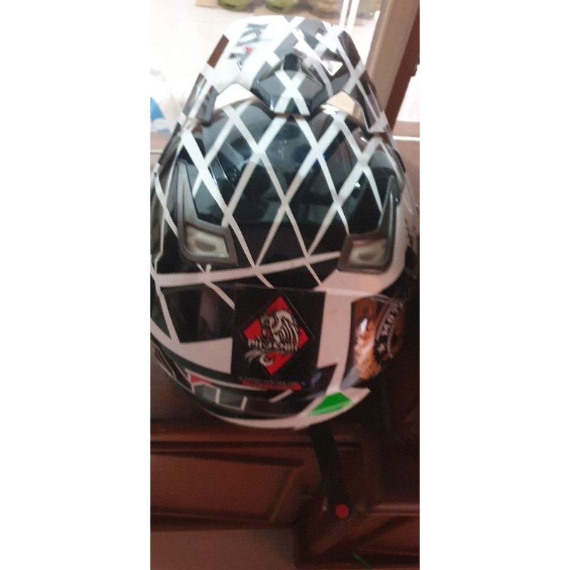 helm kyt trail ukuran L 2nd second
