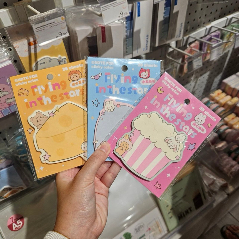 

Note For Sticky Note / Memo Pad Flying In The Star (1 Pack isi 30 sheets)
