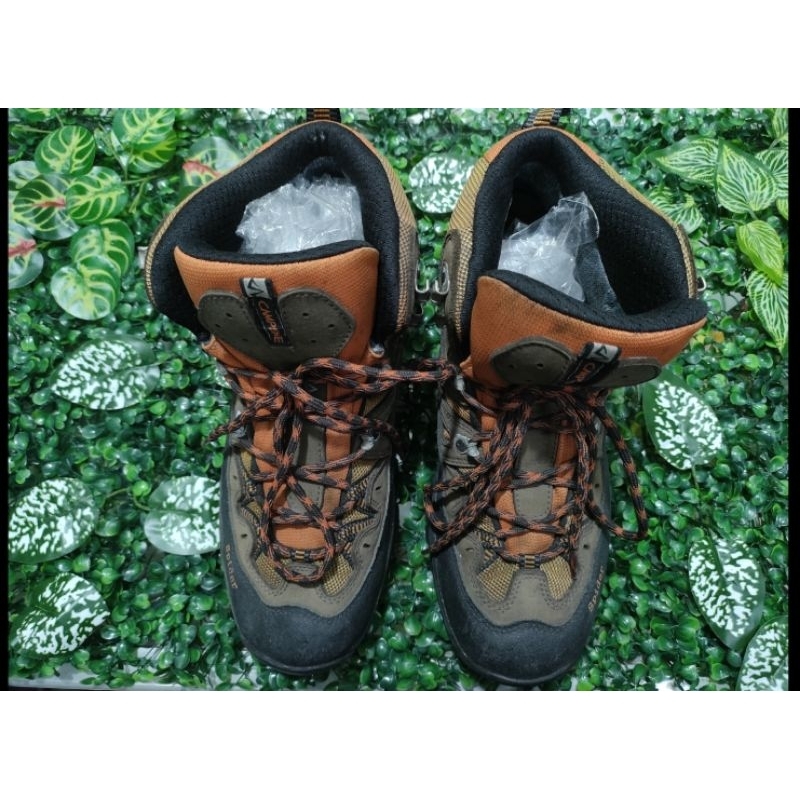 SEPATU SECOND GUNUNG HIGH SIZE 44,5